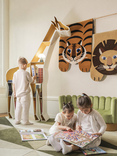 Giraffe Library|Kids Bookshelf